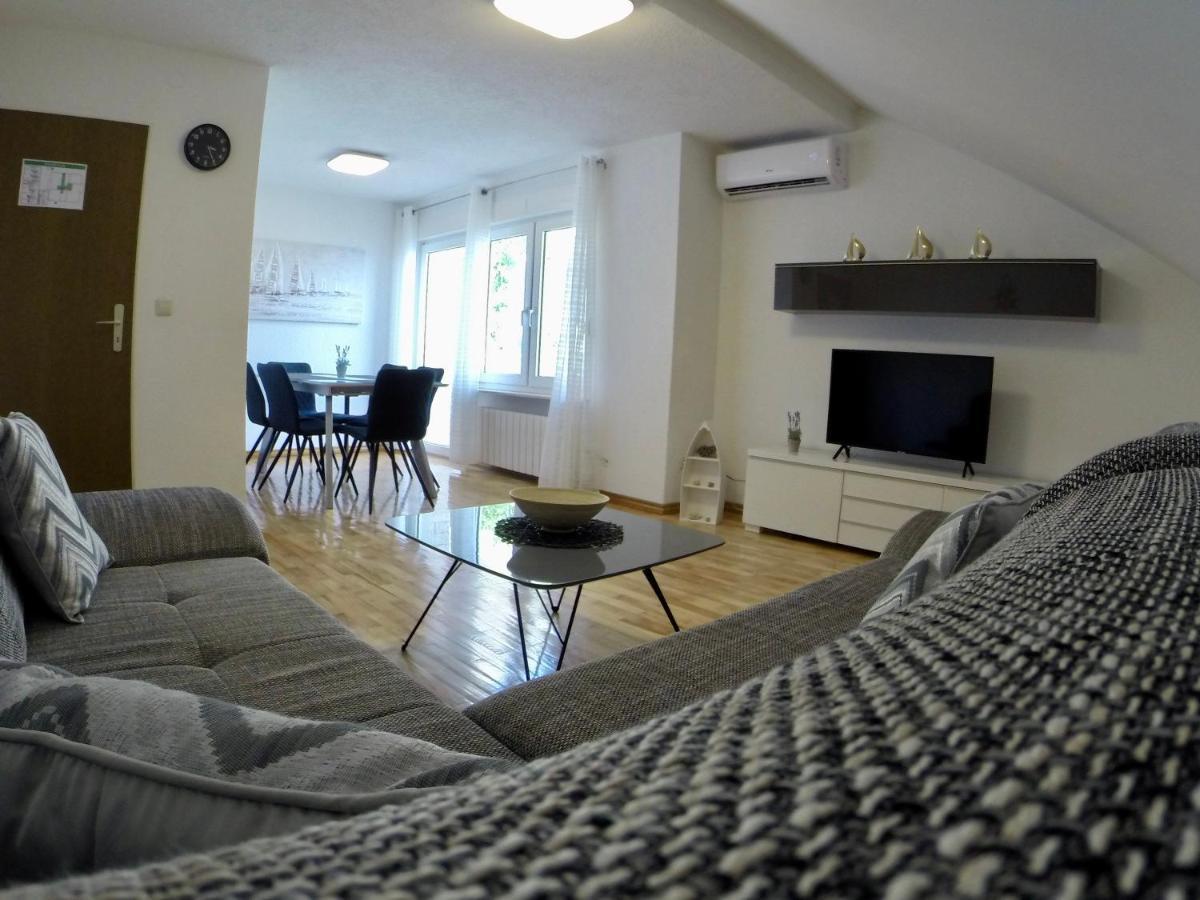 Holiday Apartment Lavanda Sumpetar Jesenice (Split-Dalmatia) Exterior foto